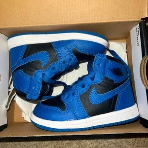KIDS' TODDLER AIR JORDAN RETRO 1 HIGH OG CASUAL SHOES